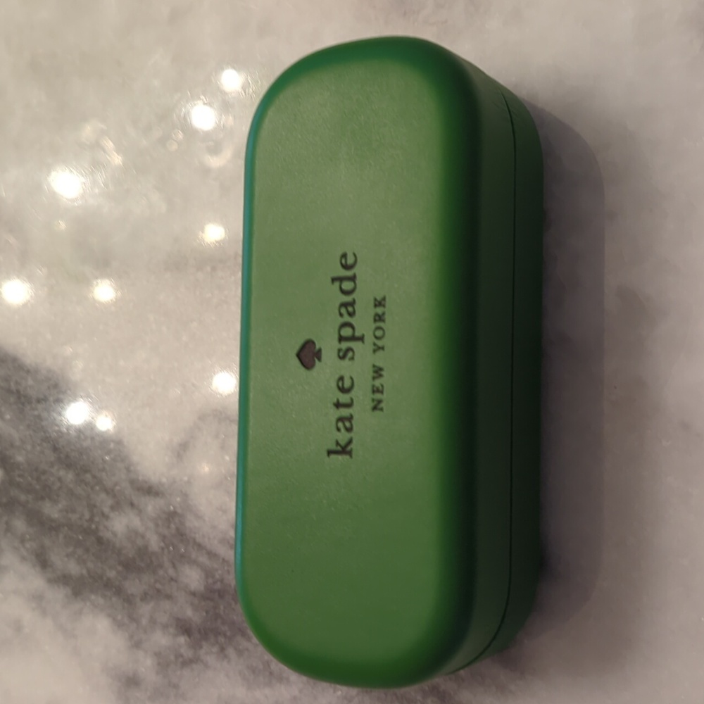 Kate Spade New York case for glasses NWOT -green